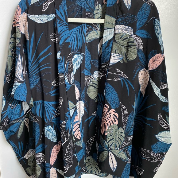 *SOLD* [NWoT] Aritzia Talula FAWKNER Blouse - Picture 7 of 11